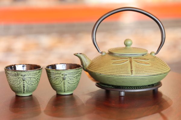 Cast Iron Tea Set Mocha/ Dots Green with Trivet